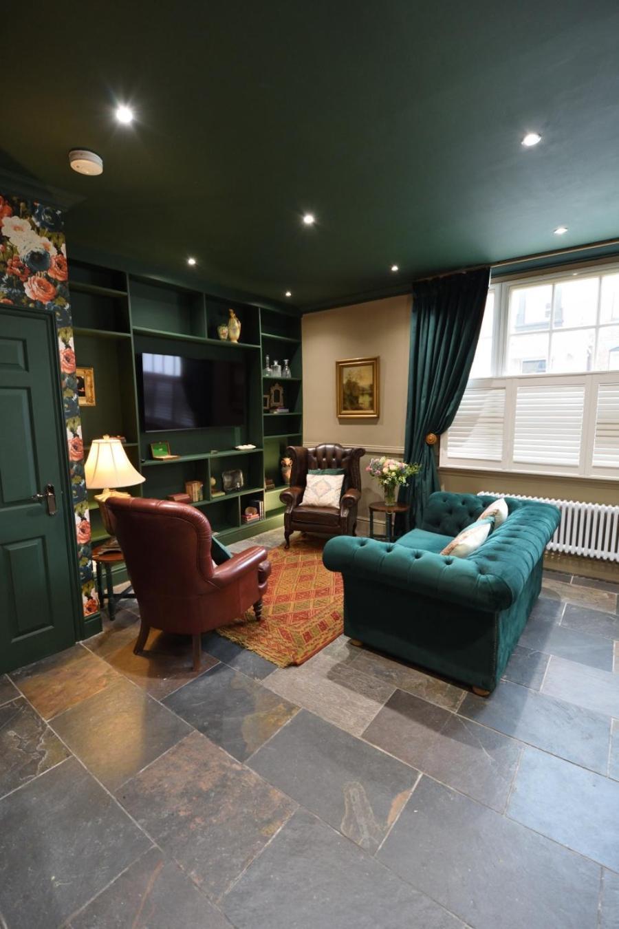 Samuels' A Duplex Apartment By Spires Accommodation In Lichfield City Centre Экстерьер фото