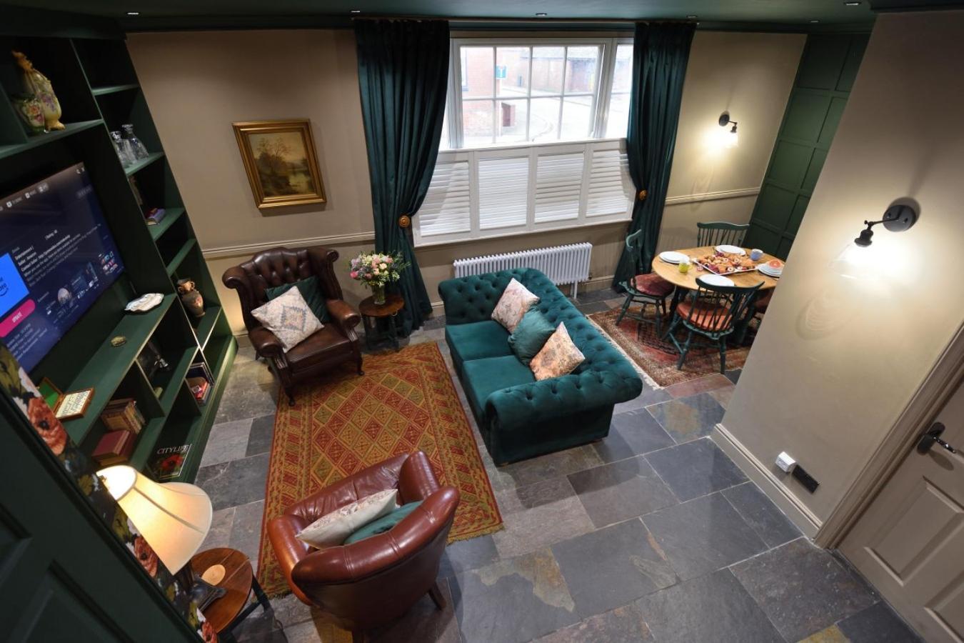 Samuels' A Duplex Apartment By Spires Accommodation In Lichfield City Centre Экстерьер фото